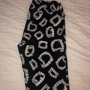 LuLaRoe Halloween Leggings One Size!